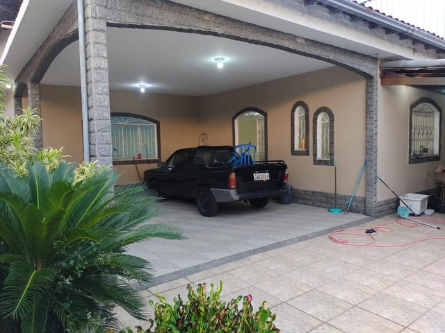 Casa 2 quartos e 2 banheiros, à venda, no bairro Campo Grande em Rio de Janeiro