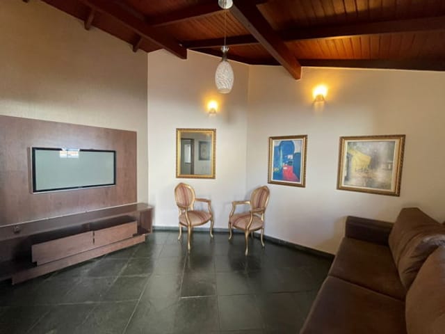 Casa com 497m² 5 quartos e 5 banheiros, à venda, no bairro Jardim Vila Boa em Goiânia