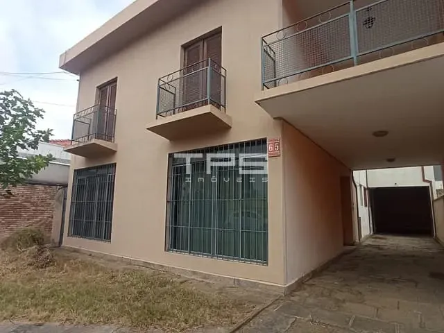 Casa com 253m² 3 quartos e 2 banheiros, à venda, no bairro Jardim Santa Cruz em Taubaté