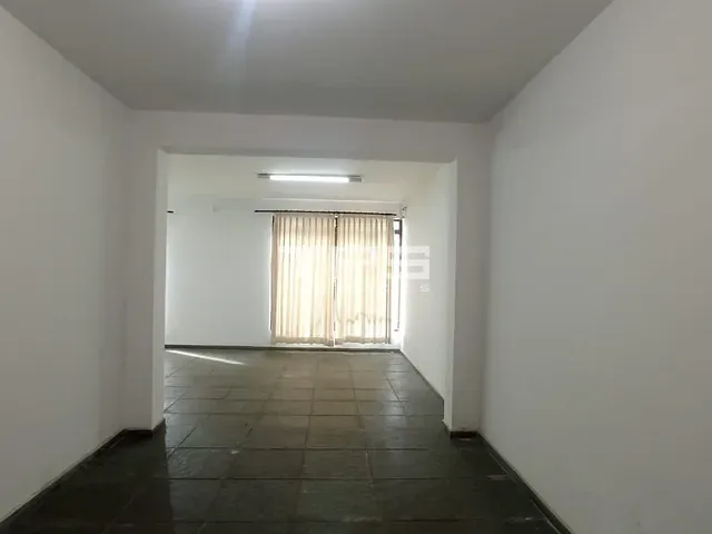Casa com 253m² 3 quartos e 2 banheiros, à venda, no bairro Jardim Santa Cruz em Taubaté