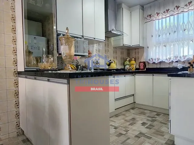 Casa com 378m² 3 quartos e 3 banheiros, à venda, no bairro Uberaba em Curitiba