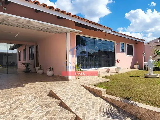 Casa com 378m² 3 quartos e 3 banheiros, à venda, no bairro Uberaba em Curitiba