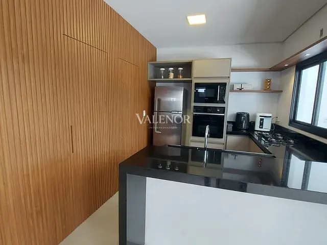 Casa com 300m² 3 quartos e 4 banheiros, à venda, no bairro Jardim Celeste em Jundiaí