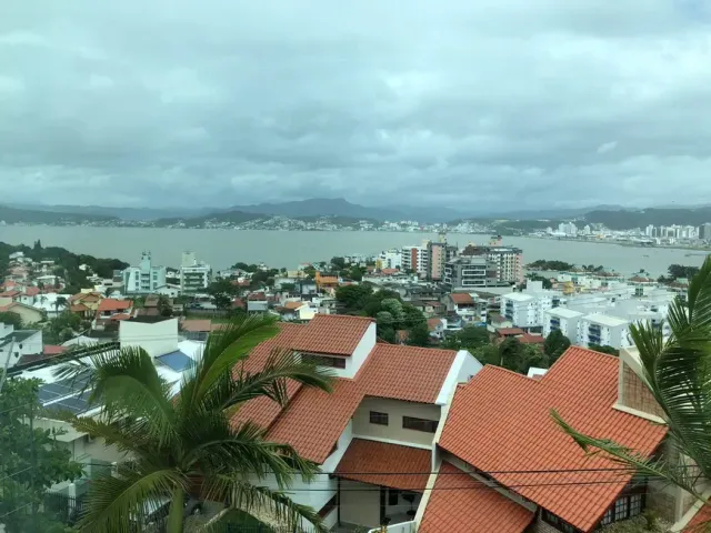 Casa com 426m² 3 quartos e 5 banheiros, à venda, no bairro Itaguaçu em Florianópolis