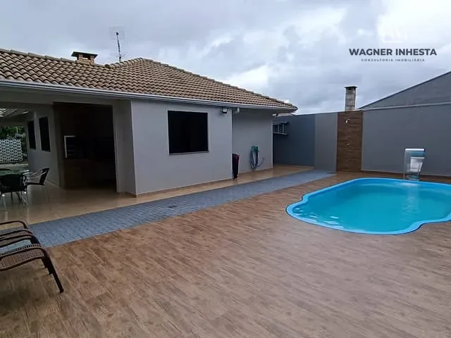 Casa com 300m² 3 quartos e 2 banheiros, à venda, no bairro Jardim Brasil em Maringá