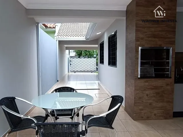 Casa com 300m² 3 quartos e 2 banheiros, à venda, no bairro Jardim Brasil em Maringá