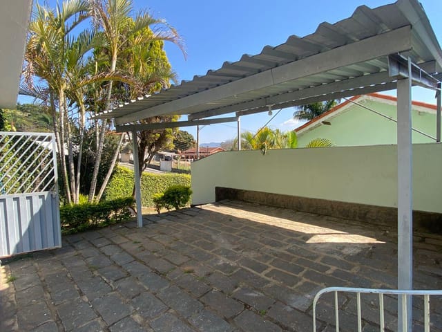Casa 2 quartos e 2 banheiros, para alugar, no bairro Agenor em Extrema