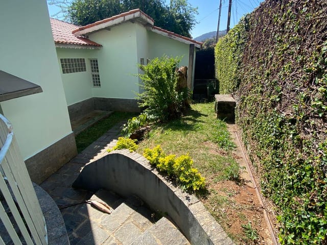 Casa 2 quartos e 2 banheiros, para alugar, no bairro Agenor em Extrema