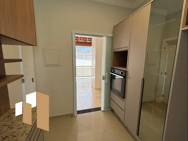 Sobrado 3 quartos e 4 banheiros, para alugar, no bairro Centro em Indaiatuba