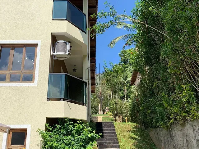 Casa com 1000m² 5 quartos e 6 banheiros, à venda, no bairro Fazenda Paião em Guararema