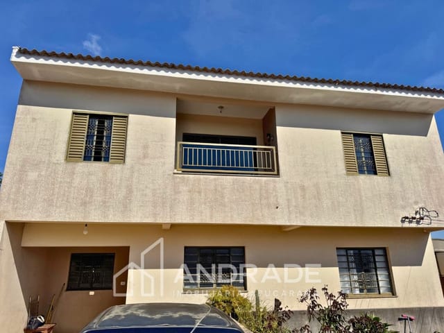 Casa com 483m² 4 quartos e 3 banheiros, à venda, no bairro Vila Santa Terezinha em Apucarana
