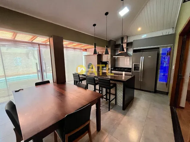 Casa com 525m² 3 quartos e 4 banheiros, à venda, no bairro Nova Ourinhos em Ourinhos