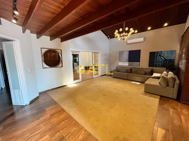 Casa com 525m² 3 quartos e 4 banheiros, à venda, no bairro Nova Ourinhos em Ourinhos