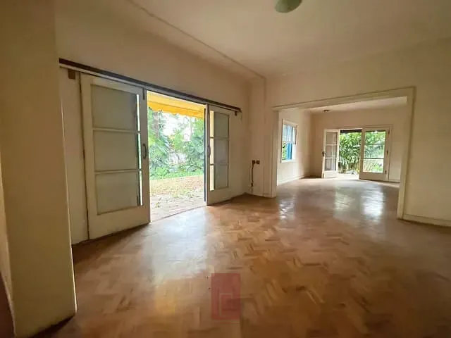 Casa com 892m² 4 quartos e 2 banheiros, à venda, no bairro Vila Nova Conceição em São Paulo