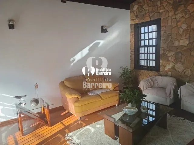 Casa com 325m² 4 quartos e 4 banheiros, à venda, no bairro Diamante (Barreiro) em Belo Horizonte