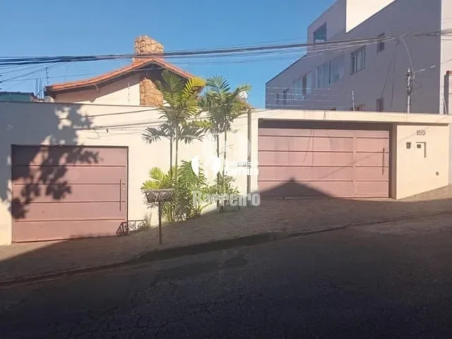 Casa com 325m² 4 quartos e 4 banheiros, à venda, no bairro Diamante (Barreiro) em Belo Horizonte