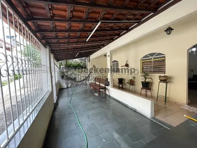 Casa com 215m² 2 quartos e 2 banheiros, à venda, no bairro São Jorge em Pinheiral