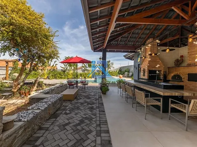 Casa com 1683m² 6 quartos e 9 banheiros, à venda, no bairro Parque das Laranjeiras em Itatiba