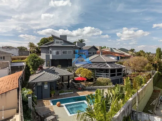 Casa com 1683m² 6 quartos e 9 banheiros, à venda, no bairro Parque das Laranjeiras em Itatiba