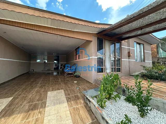 Casa 3 quartos e 1 banheiro, à venda, no bairro Macieira em Fraiburgo
