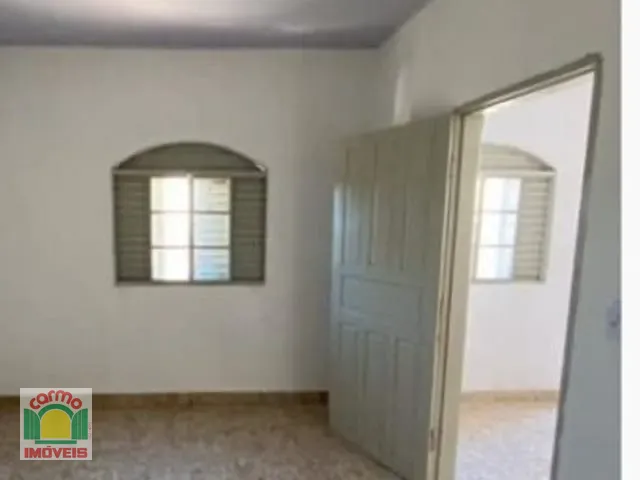 Casa com 300m² 3 quartos e 1 banheiro, à venda, no bairro Vila Góis em Anápolis
