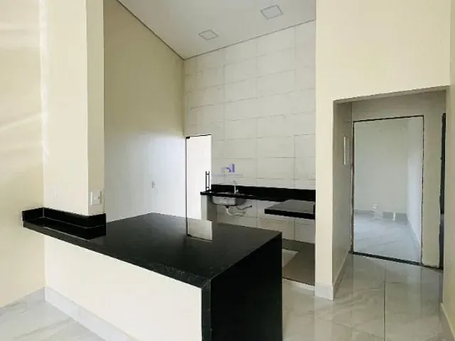 Casa com 211m² 3 quartos e 2 banheiros, à venda, no bairro Setor Presidente Kennedy em Luziânia