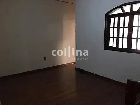 Casa, 3 quartos, 240 m² - Foto 3