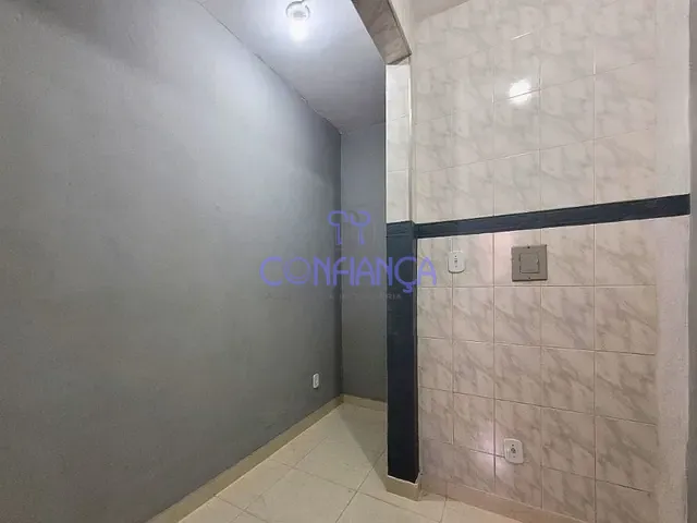 Casa com 45m² 2 quartos e 1 banheiro, para alugar, no bairro Inhoaíba em Rio de Janeiro