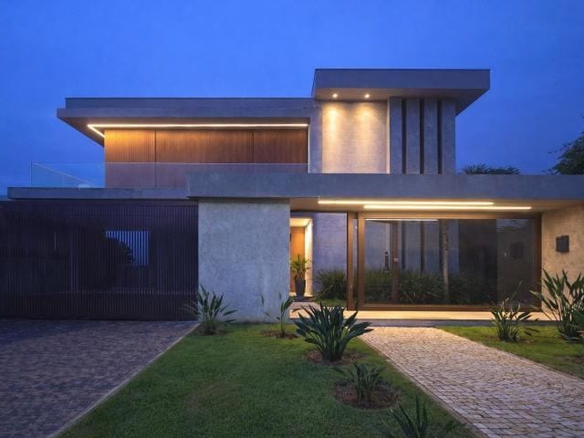 Casa com 1300m² 4 quartos e 6 banheiros, à venda, no bairro Setor de Habitações Individuais Sul em Brasília