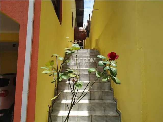 Casa com 300m² 3 quartos e 3 banheiros, à venda, no bairro São Geraldo em Poços de Caldas