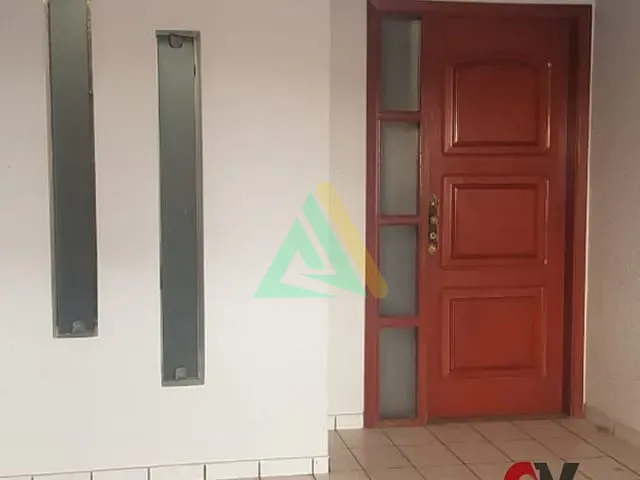 Casa com 217m² 3 quartos e 3 banheiros, à venda, no bairro Centro em Mogi Mirim