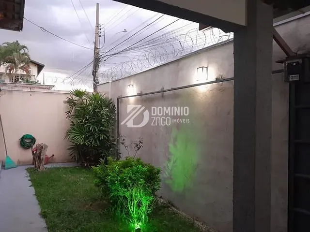 Casa com 288m² 3 quartos e 4 banheiros, à venda, no bairro Mercês em Uberaba