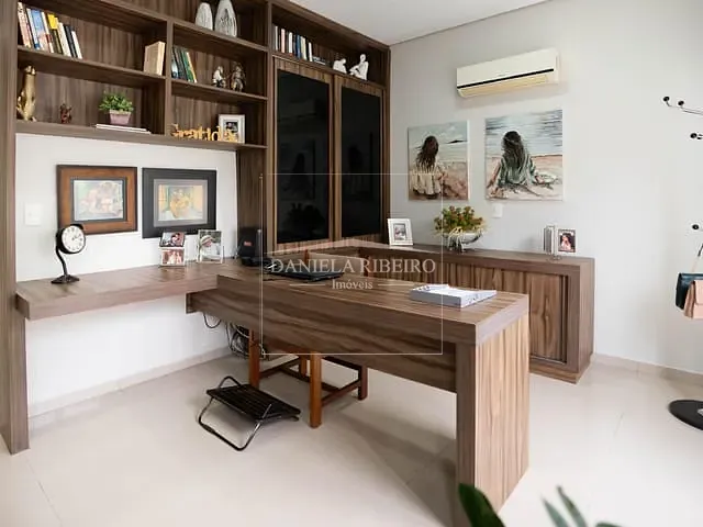 Casa com 555m² 4 quartos e 5 banheiros, à venda, no bairro Esperança em Londrina