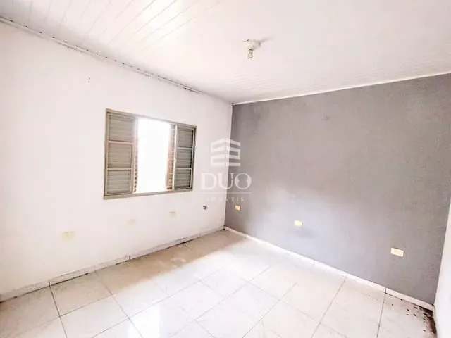 Casa com 207m² 5 quartos e 2 banheiros, à venda, no bairro Vila Sul Americana em Carapicuíba