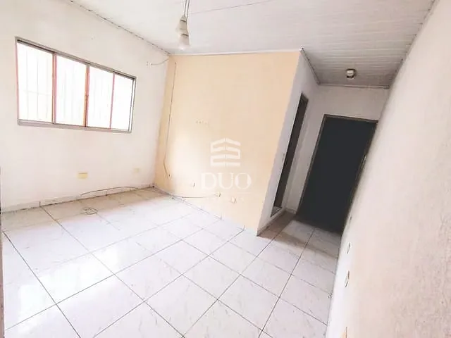 Casa com 207m² 5 quartos e 2 banheiros, à venda, no bairro Vila Sul Americana em Carapicuíba