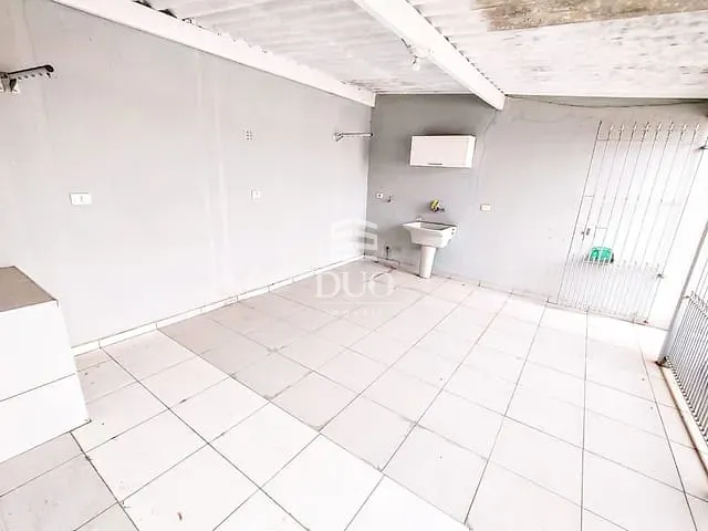 Casa com 207m² 5 quartos e 2 banheiros, à venda, no bairro Vila Sul Americana em Carapicuíba