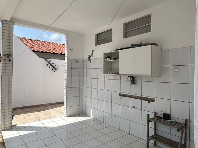 Casa 8 quartos e 6 banheiros, à venda ou para alugar, no bairro Renascença em São Luís