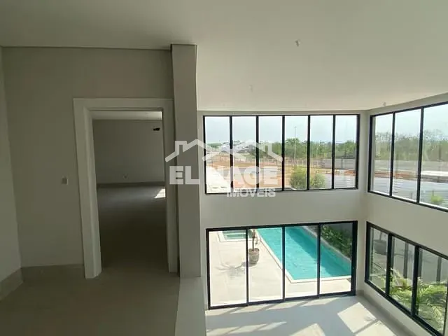 Casa com 720m² 4 quartos e 6 banheiros, à venda, no bairro Jardim Itália em Cuiabá