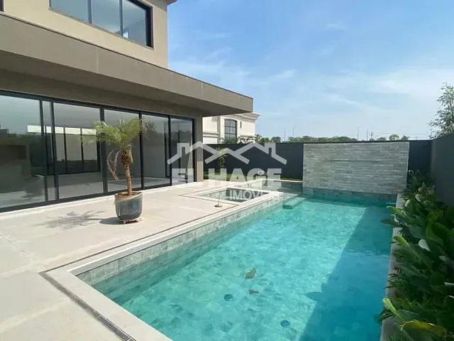 Casa com 720m² 4 quartos e 6 banheiros, à venda, no bairro Jardim Itália em Cuiabá