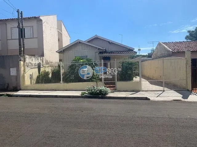Casa com 300m² 3 quartos e 2 banheiros, à venda, no bairro Cambará em Londrina