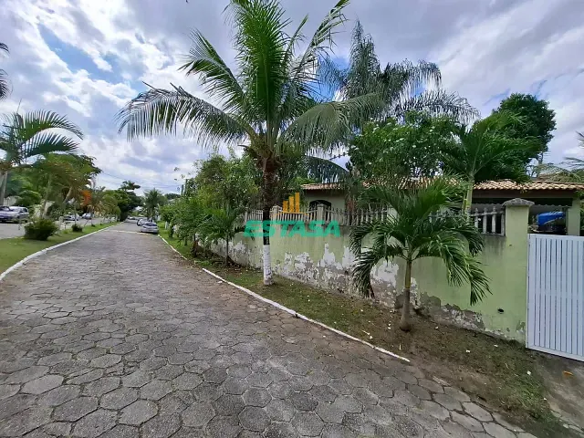 Casa 3 quartos e 2 banheiros, à venda, no bairro Maricá em Maricá