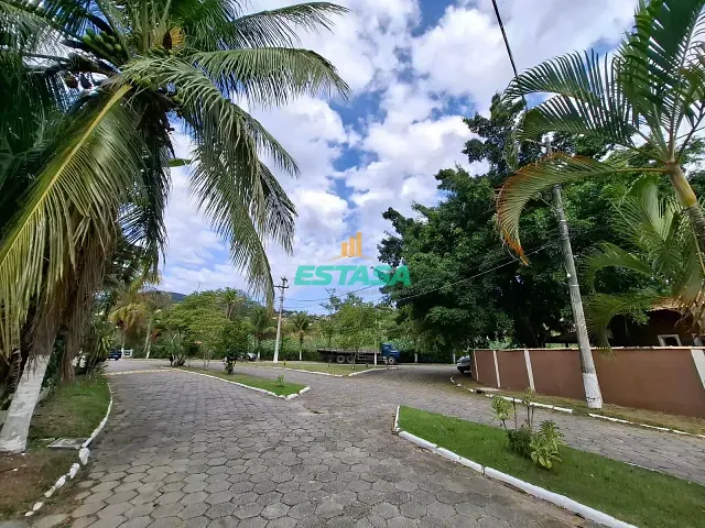 Casa 3 quartos e 2 banheiros, à venda, no bairro Maricá em Maricá