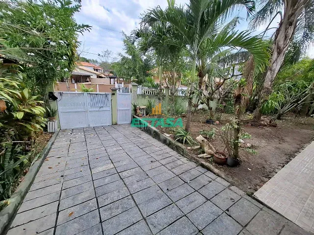 Casa 3 quartos e 2 banheiros, à venda, no bairro Maricá em Maricá