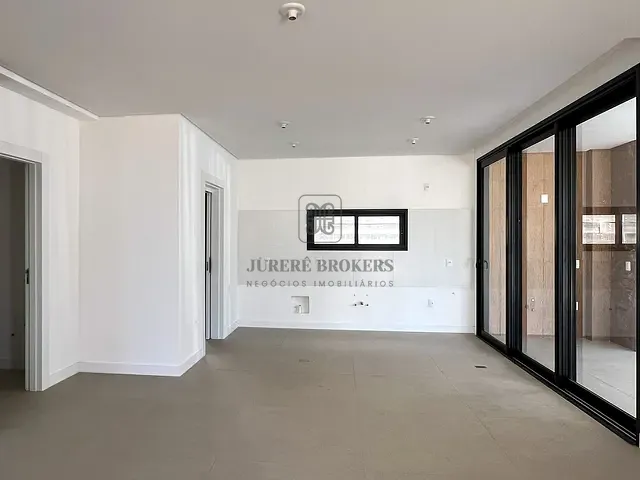 Casa 3 quartos e 4 banheiros, à venda, no bairro Cacupé em Florianópolis