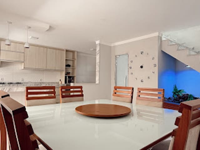 Casa com 250m² 4 quartos e 2 banheiros, à venda, no bairro Residencial Jacaraipe em Serra