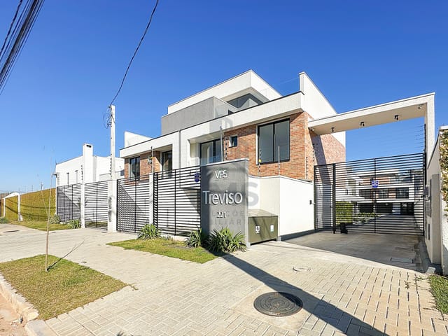 Casa 3 quartos e 3 banheiros, à venda, no bairro Santa Felicidade em Curitiba