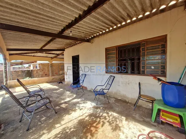 Casa com 360m² 3 quartos e 2 banheiros, à venda, no bairro Sítios Santa Luzia em Aparecida de Goiânia