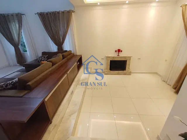 Casa com 800m² 3 quartos e 2 banheiros, à venda, no bairro Lagoa Grande em Embu-Guaçu