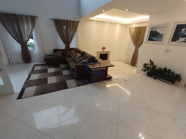 Casa com 800m² 3 quartos e 2 banheiros, à venda, no bairro Lagoa Grande em Embu-Guaçu