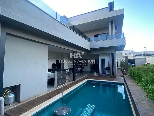 Casa com 604m² 4 quartos e 4 banheiros, à venda, no bairro Santa Genoveva em Goiânia